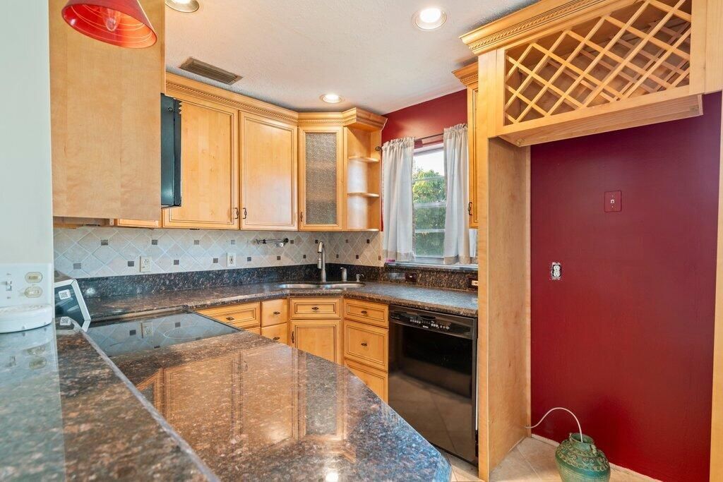 56 Windsor C, West Palm Beach, FL 33417 Photo