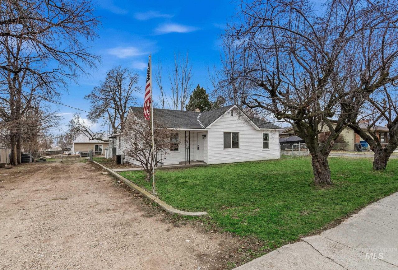 2314 Hillcrest, Caldwell, ID 83605 Main Photo