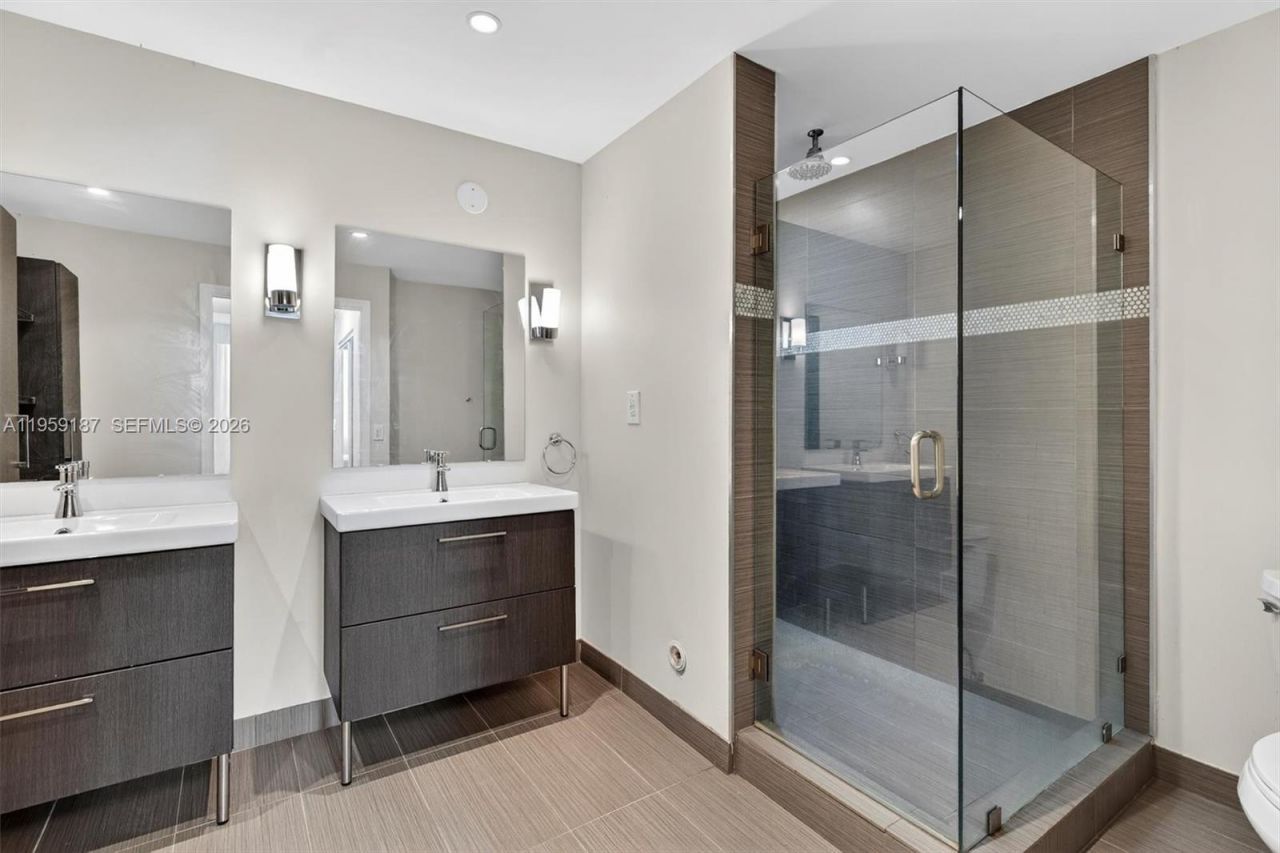 9725 NW 52nd St, Unit 103, Doral, FL 33178 Photo