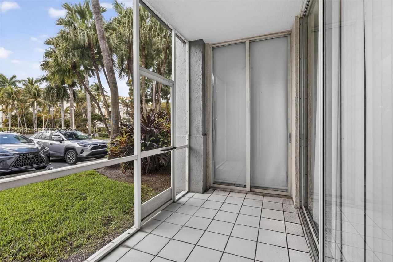 9725 NW 52nd St, Unit 103, Doral, FL 33178 Photo