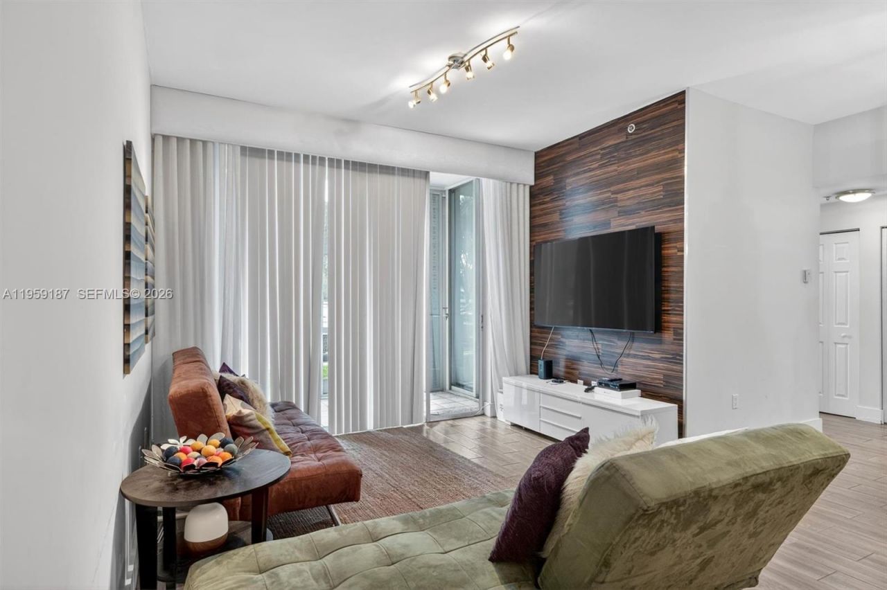 9725 NW 52nd St , Unit 103, Doral, FL 33178 Photo