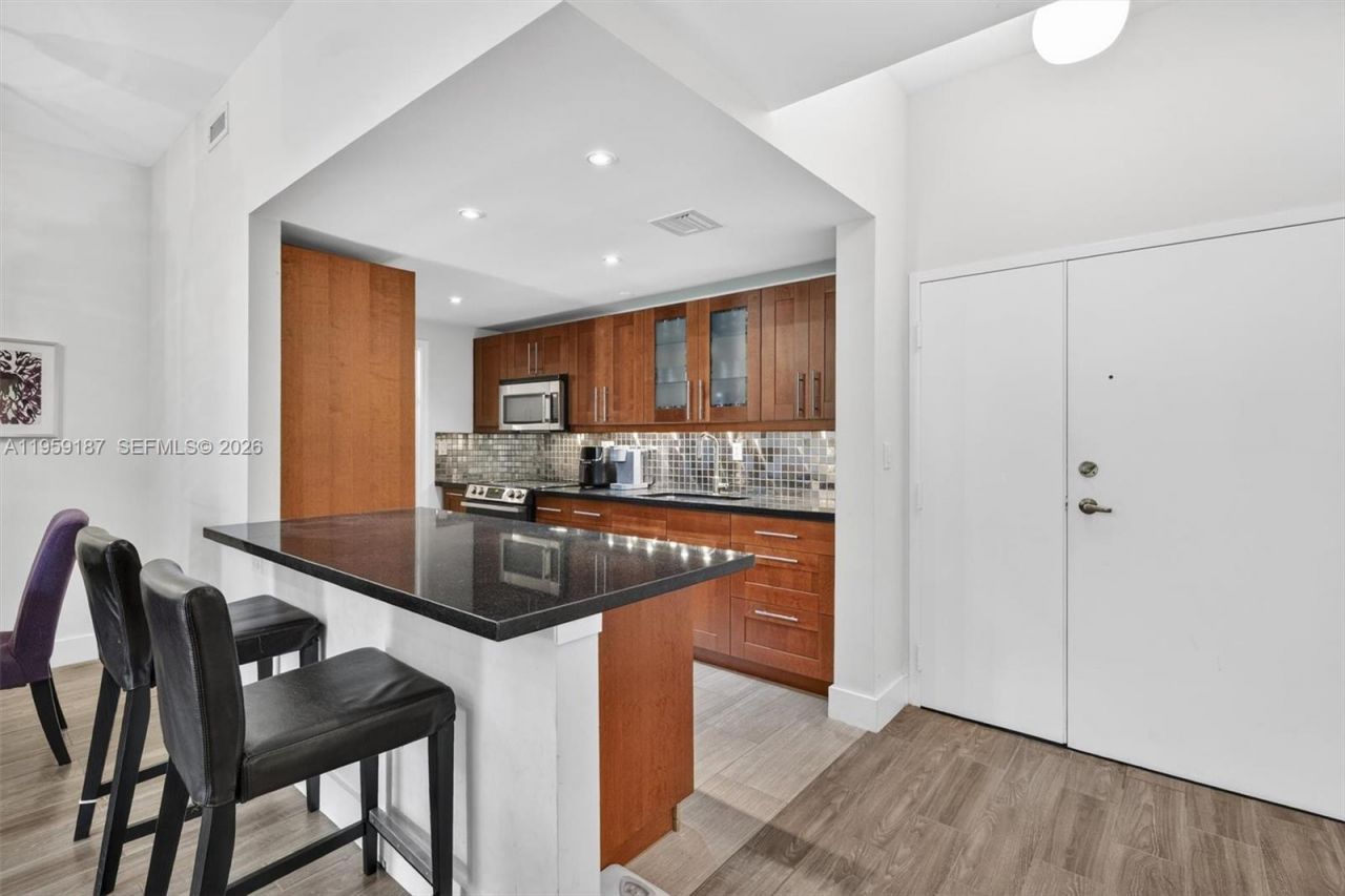 9725 NW 52nd St , Unit 103, Doral, FL 33178 Photo