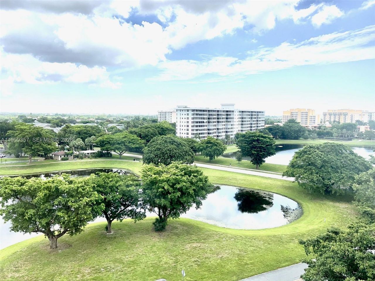 2940 N Course Dr, Unit 910, Pompano Beach, FL 33069 Photo