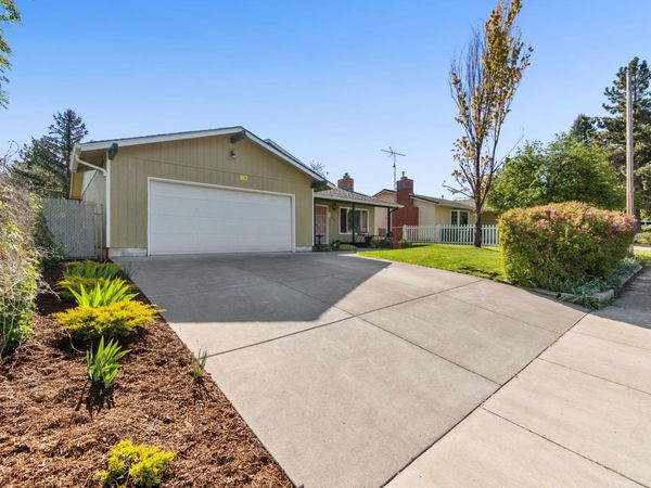 2627 Berkeley Street, Klamath Falls, OR 97601