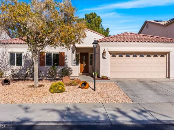 5822 Falling Stream Avenue, Las Vegas, NV 89131