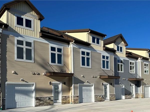 3212 Van Aken Boulevard, Shaker Heights, OH 44120