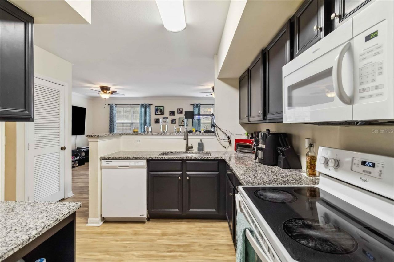 1000 Villagio Circle, Unit 105, Sarasota, FL 34237 Photo