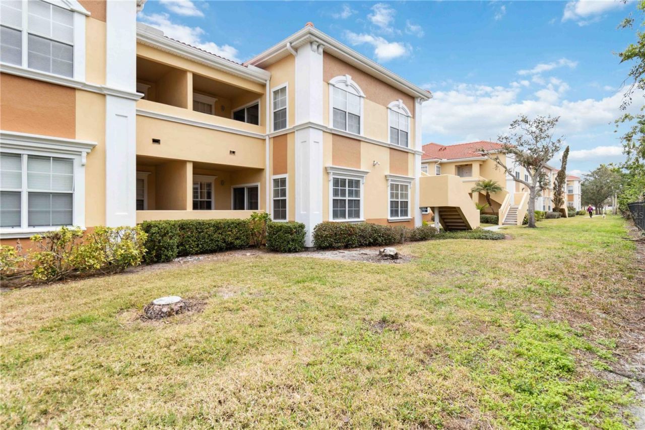 1000 Villagio Circle, Unit 105, Sarasota, FL 34237 Photo