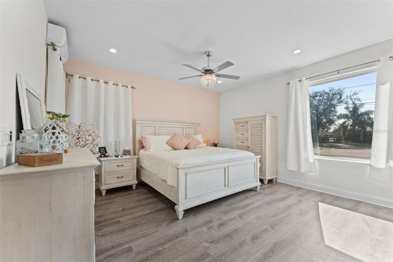 7811 1st Avenue S, Saint Petersburg, FL 33707 Photo