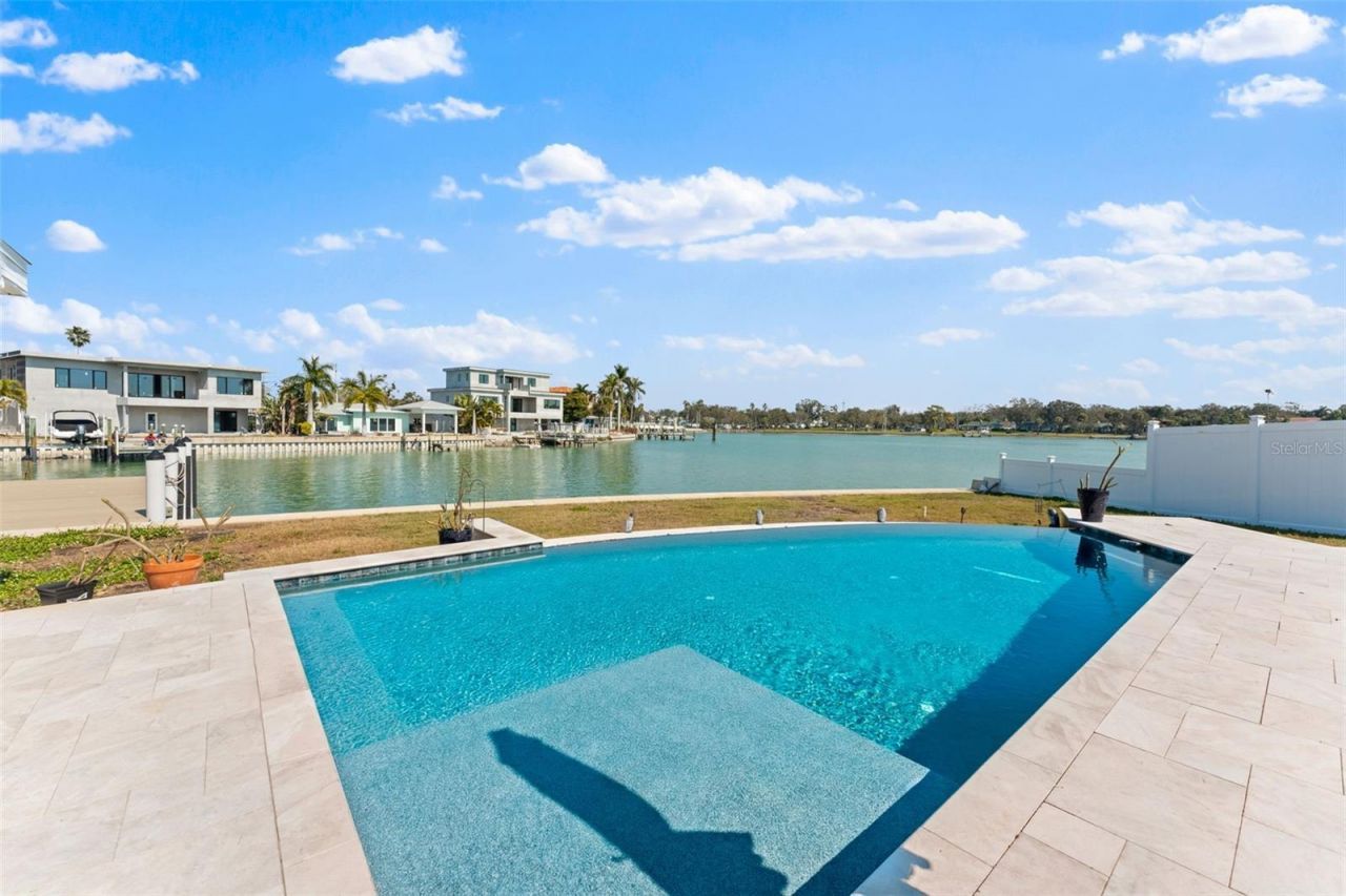 7811 1st Avenue S, Saint Petersburg, FL 33707 Photo