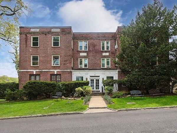 1 Ascot Ridge, Unit 1A, Great Neck, NY 11021