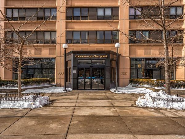 300 Cathedral Parkway, Unit 5K, New York (Manhattan), NY 10026