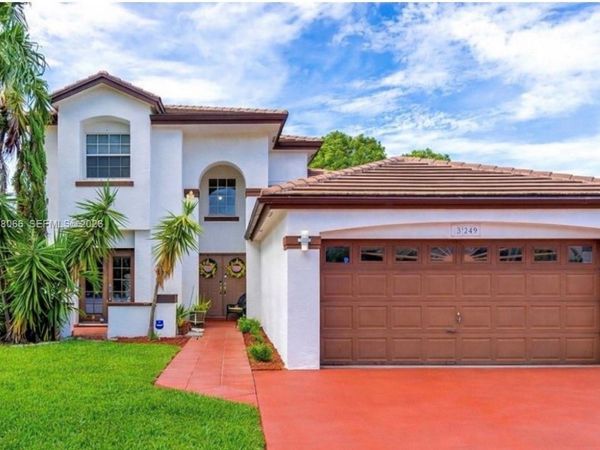 13249 NW 9th Ln, Miami, FL 33182