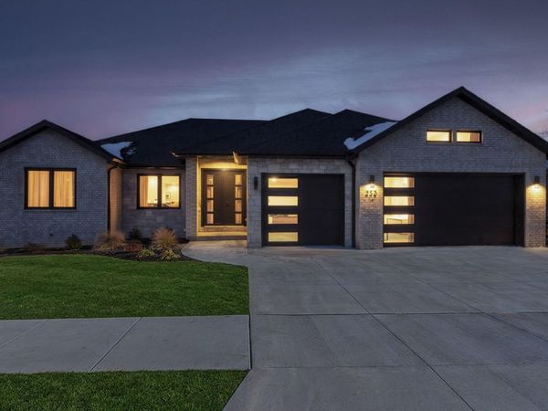 252 S Hickory Hills Boulevard , Springfield, MO 65802