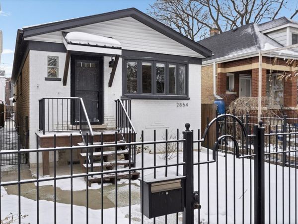 2854 N Richmond Street, Chicago, IL 60618