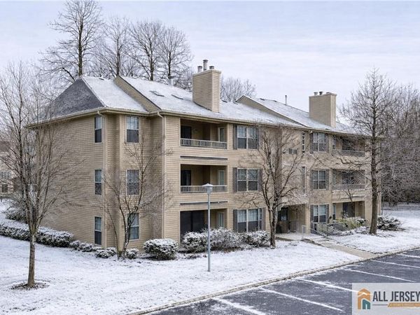 2710 Ridgefield Court, Helmetta, NJ 08828