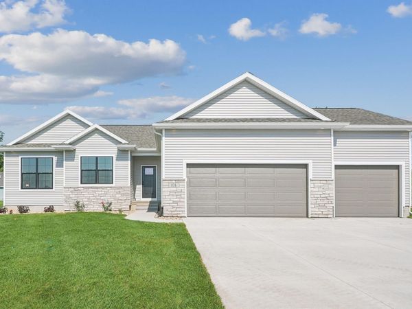 134 Sunbird Court, Waterloo, IA 50701