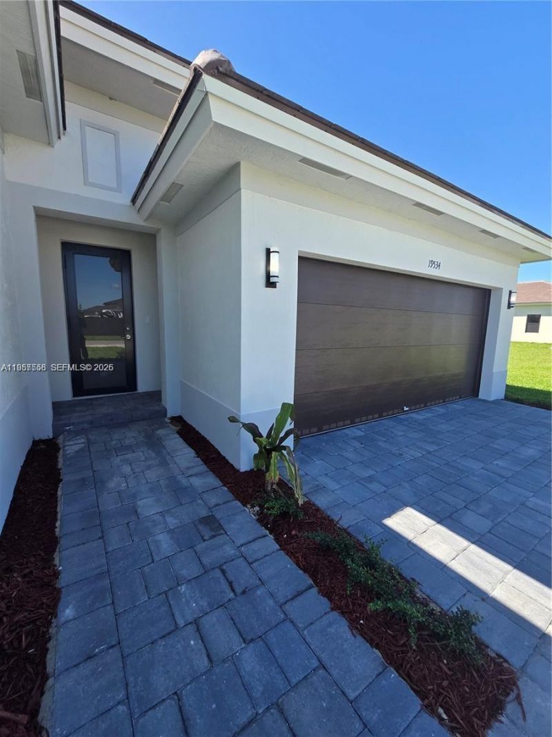 19534 SW 324 St , Homestead, FL 33030 Photo