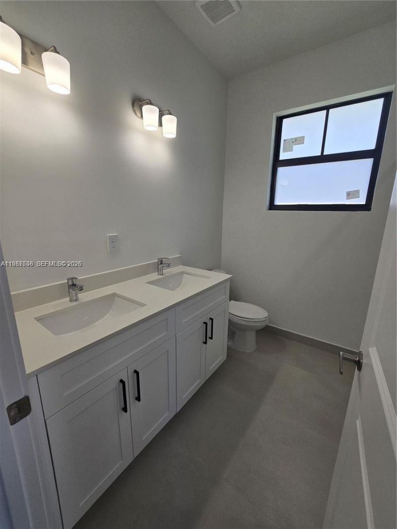 19534 SW 324 St , Homestead, FL 33030 Photo