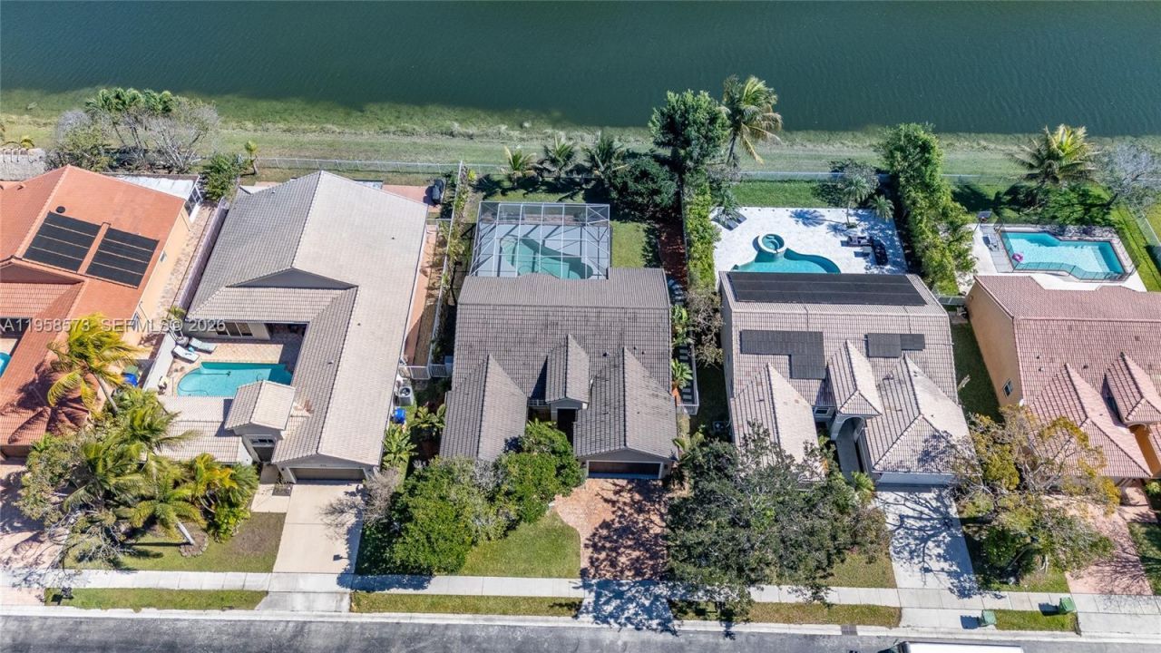 405 SW 198th Ter, Pembroke Pines, FL 33029 Photo