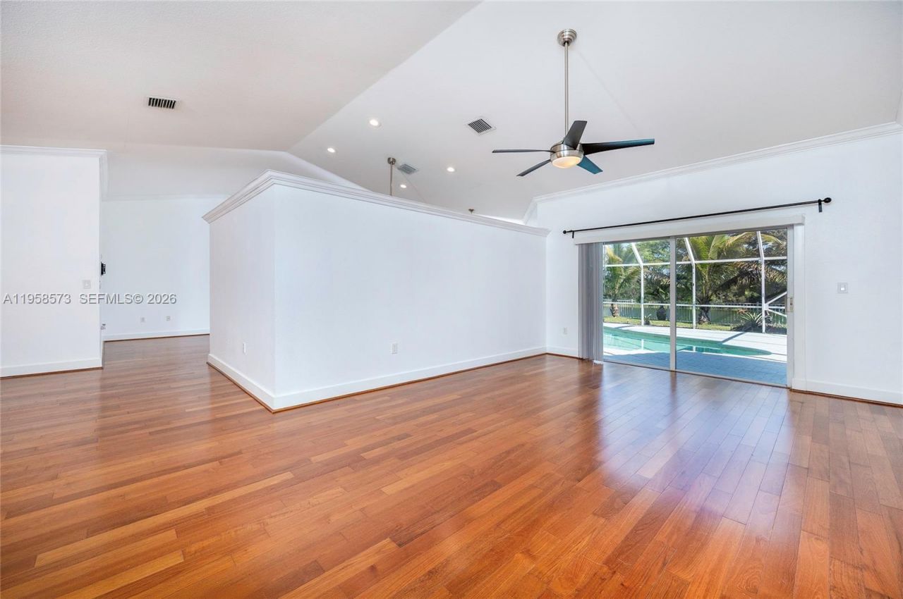 405 SW 198th Ter, Pembroke Pines, FL 33029 Photo