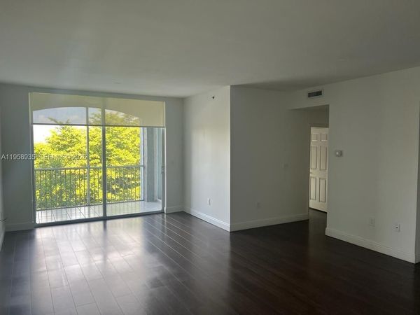 9725 NW 52nd St, Unit 507, Doral, FL 33178