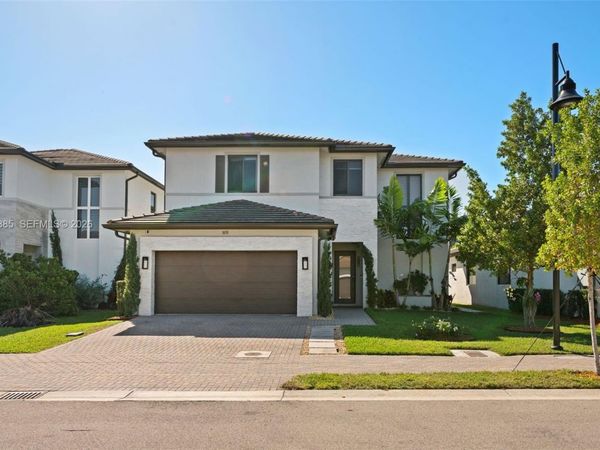 8118 NW 46th Ter, Doral, FL 33166