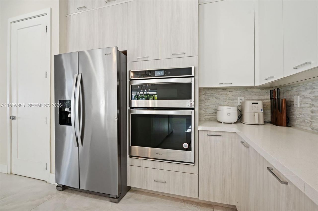 8118 NW 46th Ter, Doral, FL 33166 Photo