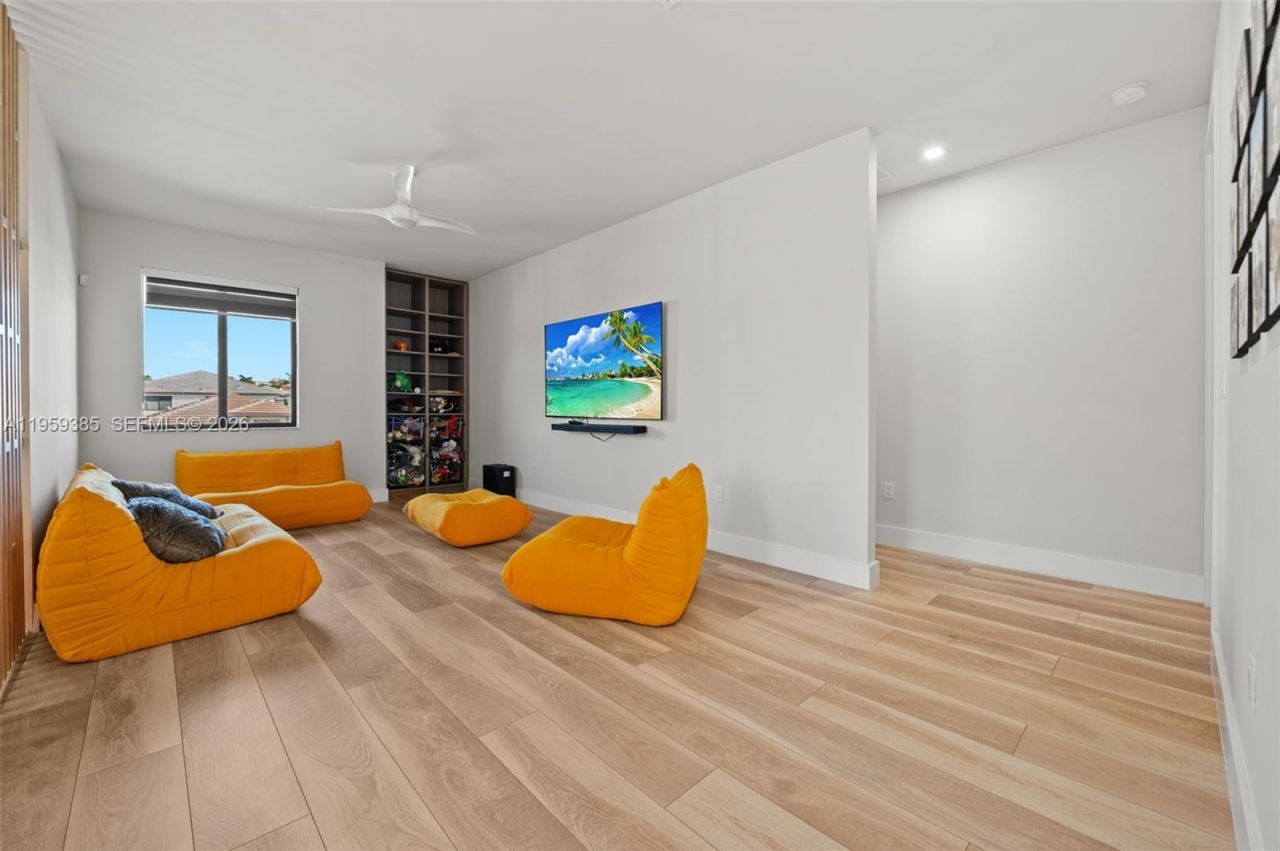 8118 NW 46th Ter, Doral, FL 33166 Photo