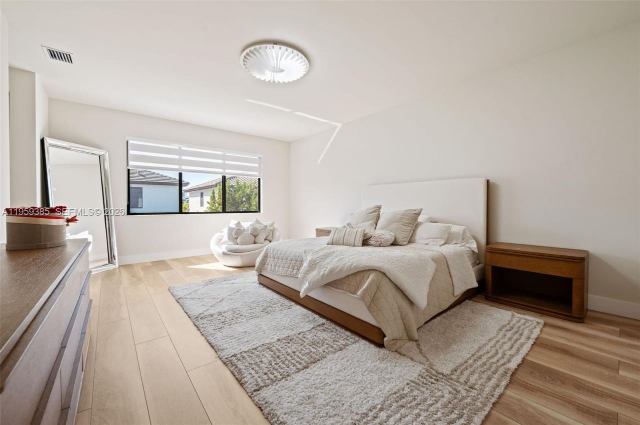 8118 NW 46th Ter, Doral, FL 33166 Photo