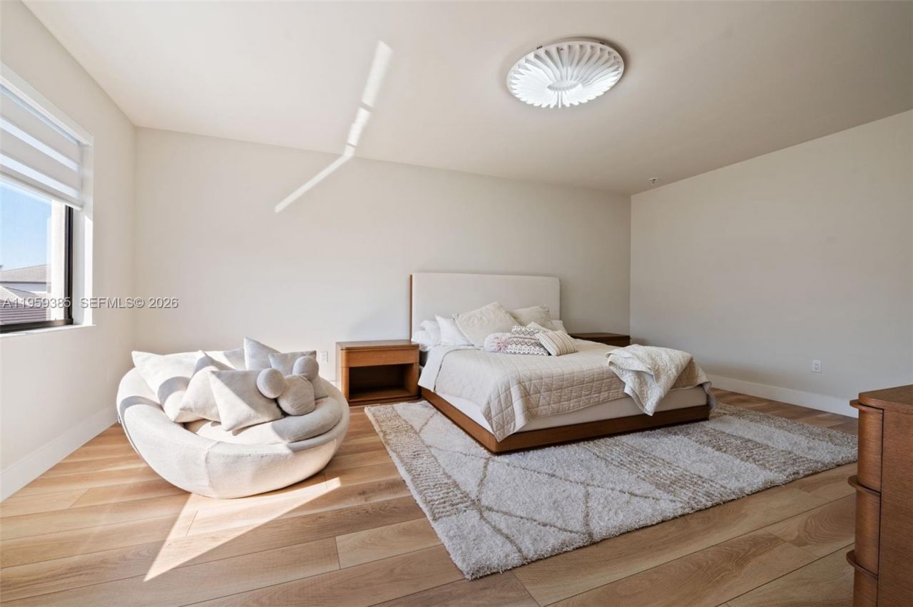 8118 NW 46th Ter, Doral, FL 33166 Photo