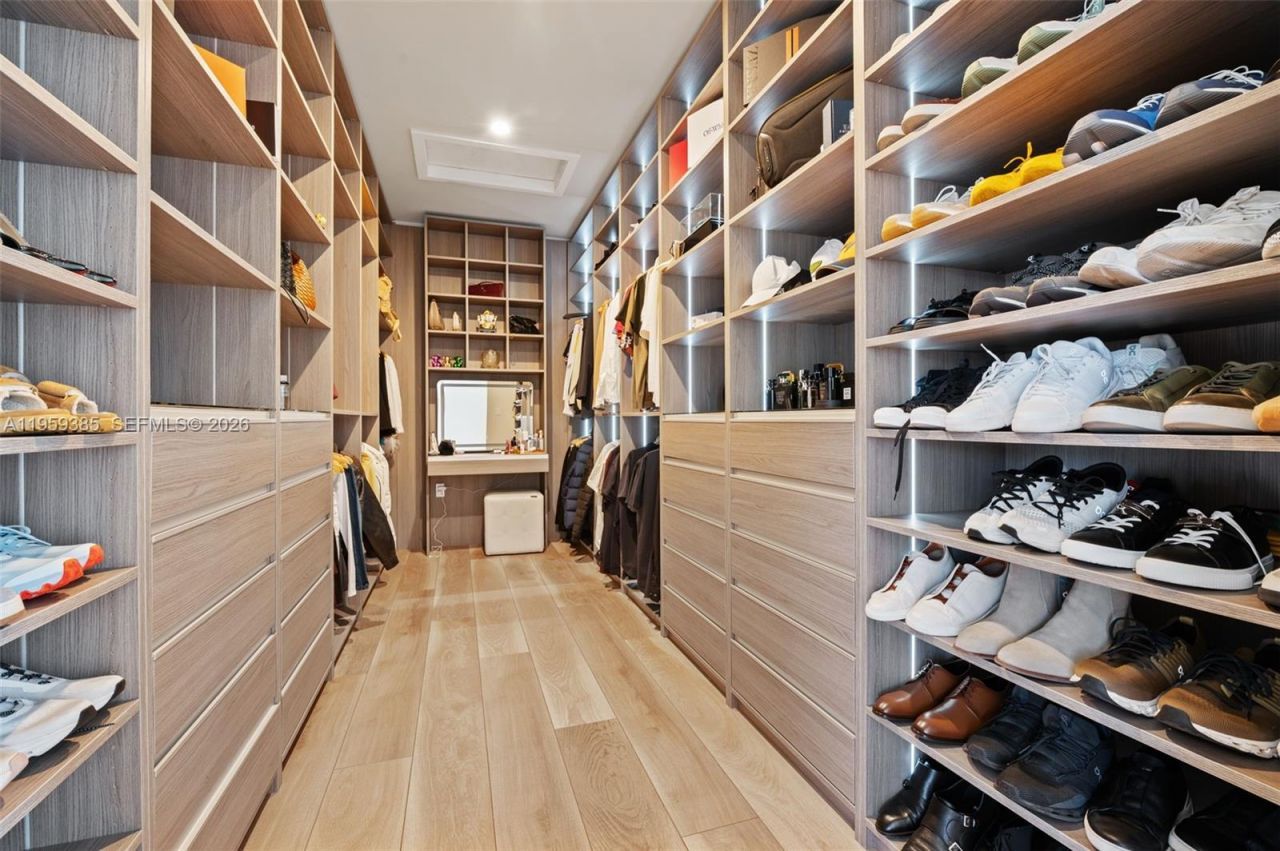 8118 NW 46th Ter, Doral, FL 33166 Photo