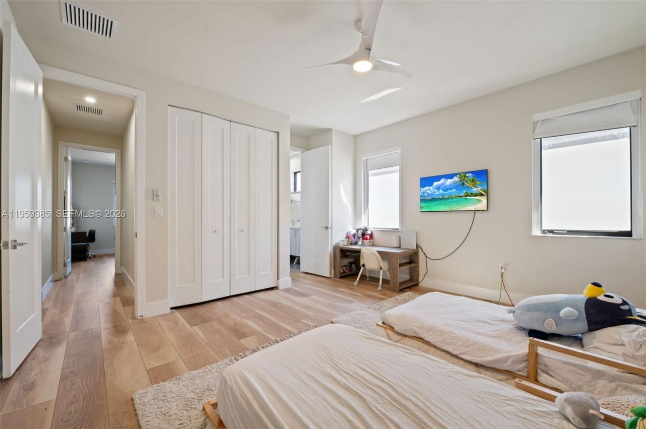 8118 NW 46th Ter, Doral, FL 33166 Photo