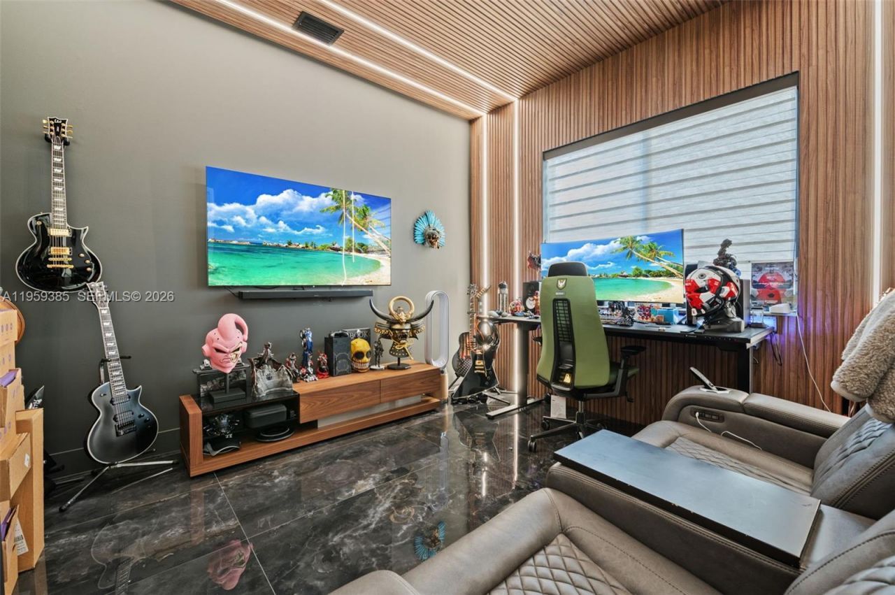 8118 NW 46th Ter, Doral, FL 33166 Photo