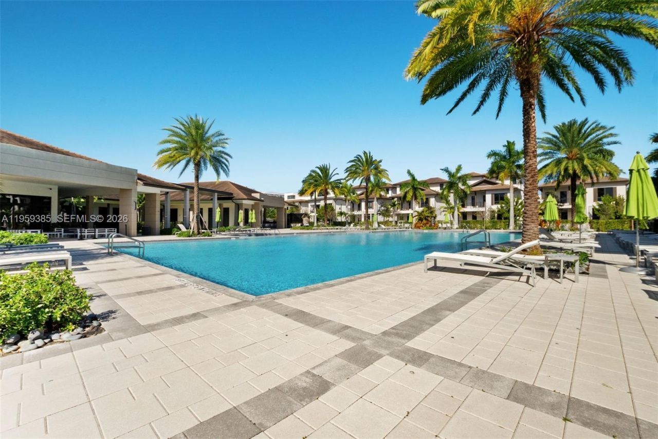 8118 NW 46th Ter, Doral, FL 33166 Photo