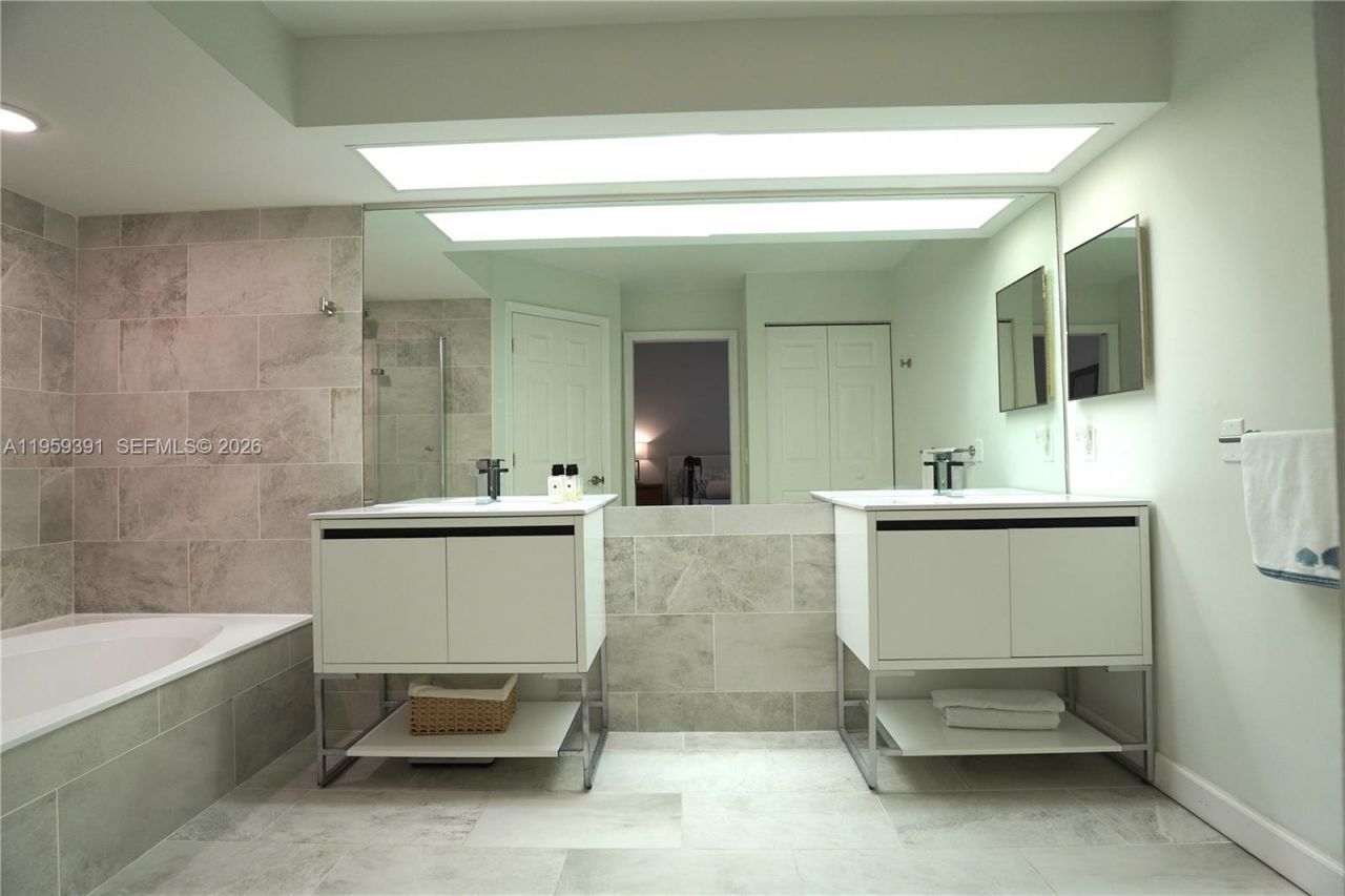 5741 Coach House Cir, Unit H, Boca Raton, FL 33486 Photo