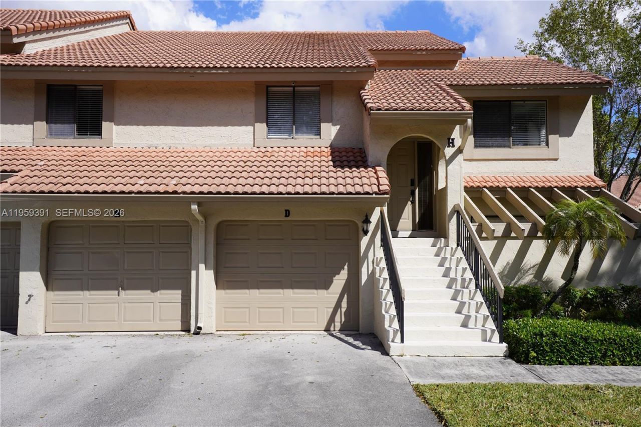 5741 Coach House Cir, Unit H, Boca Raton, FL 33486 Photo