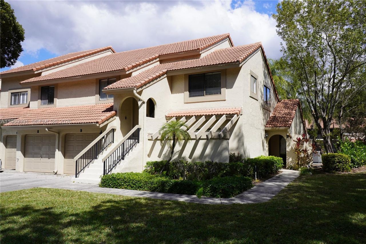 5741 Coach House Cir, Unit H, Boca Raton, FL 33486 Photo