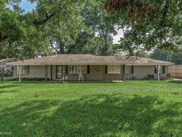 754 E Kings Highway , Shreveport, LA 71105