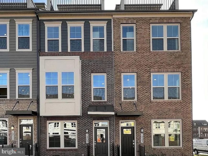 1207 Vermeer Avenue, Gaithersburg, MD 20878 Main Photo