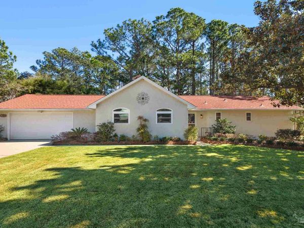 1768 E Smugglers Cove Dr, Gulf Breeze, FL 32563