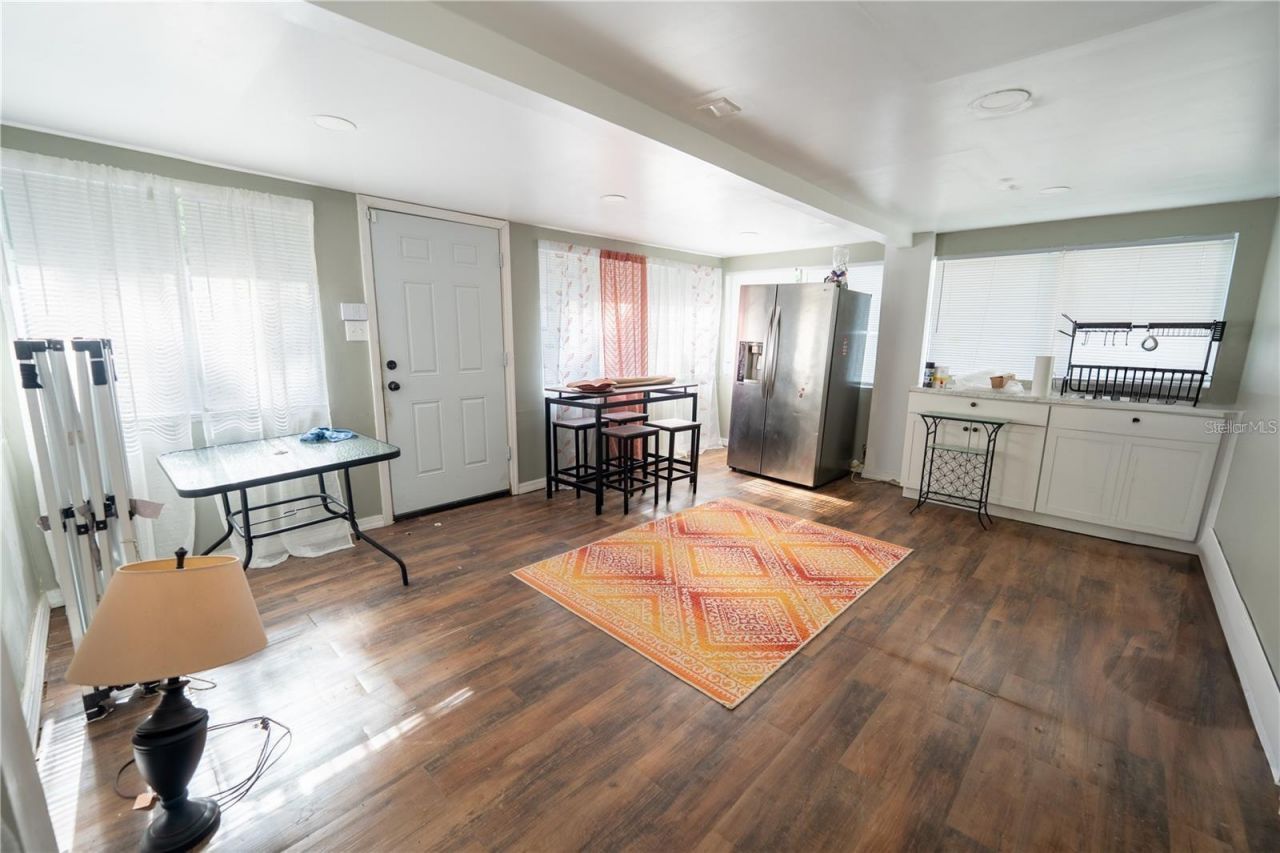 535 W Division Street, Deland, FL 32720 Photo
