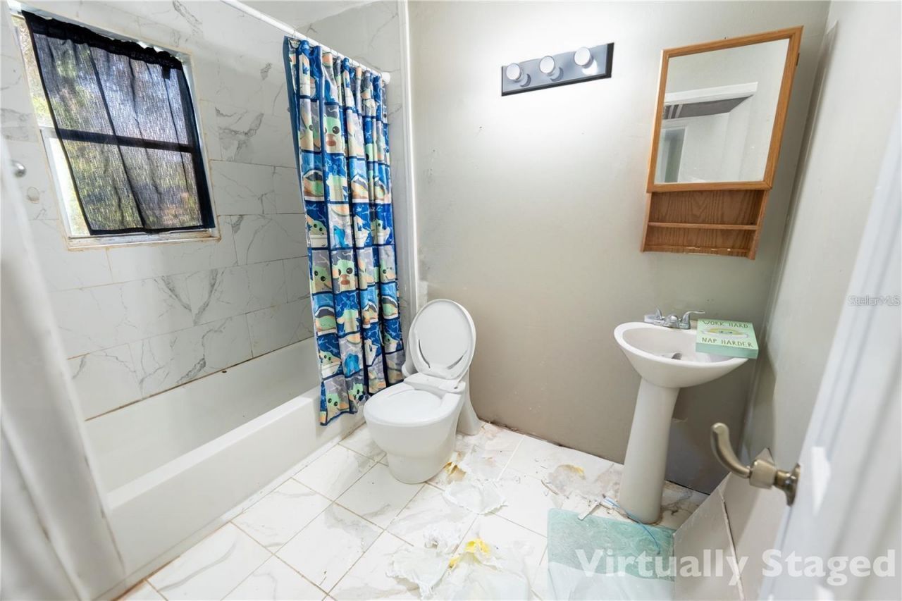 535 W Division Street, Deland, FL 32720 Photo