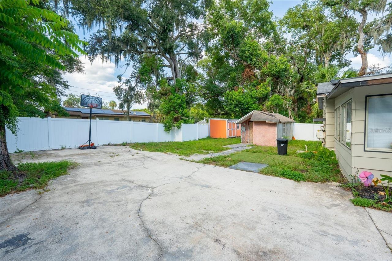 535 W Division Street, Deland, FL 32720 Photo