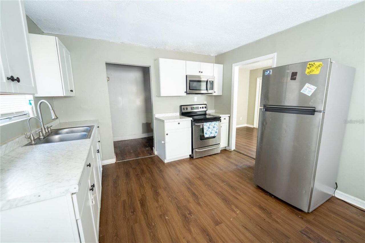 535 W Division Street, Deland, FL 32720 Photo
