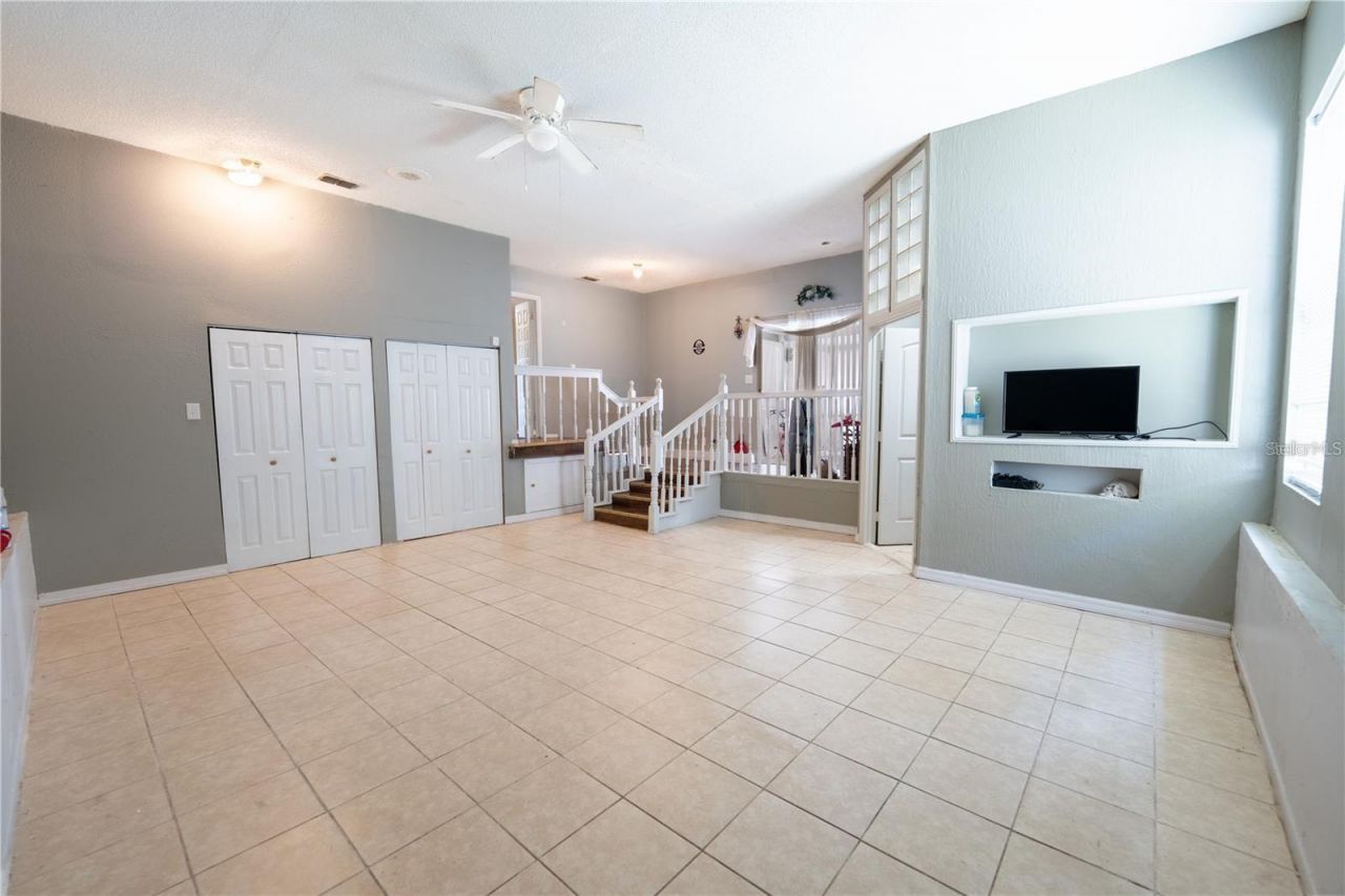 535 W Division Street, Deland, FL 32720 Photo