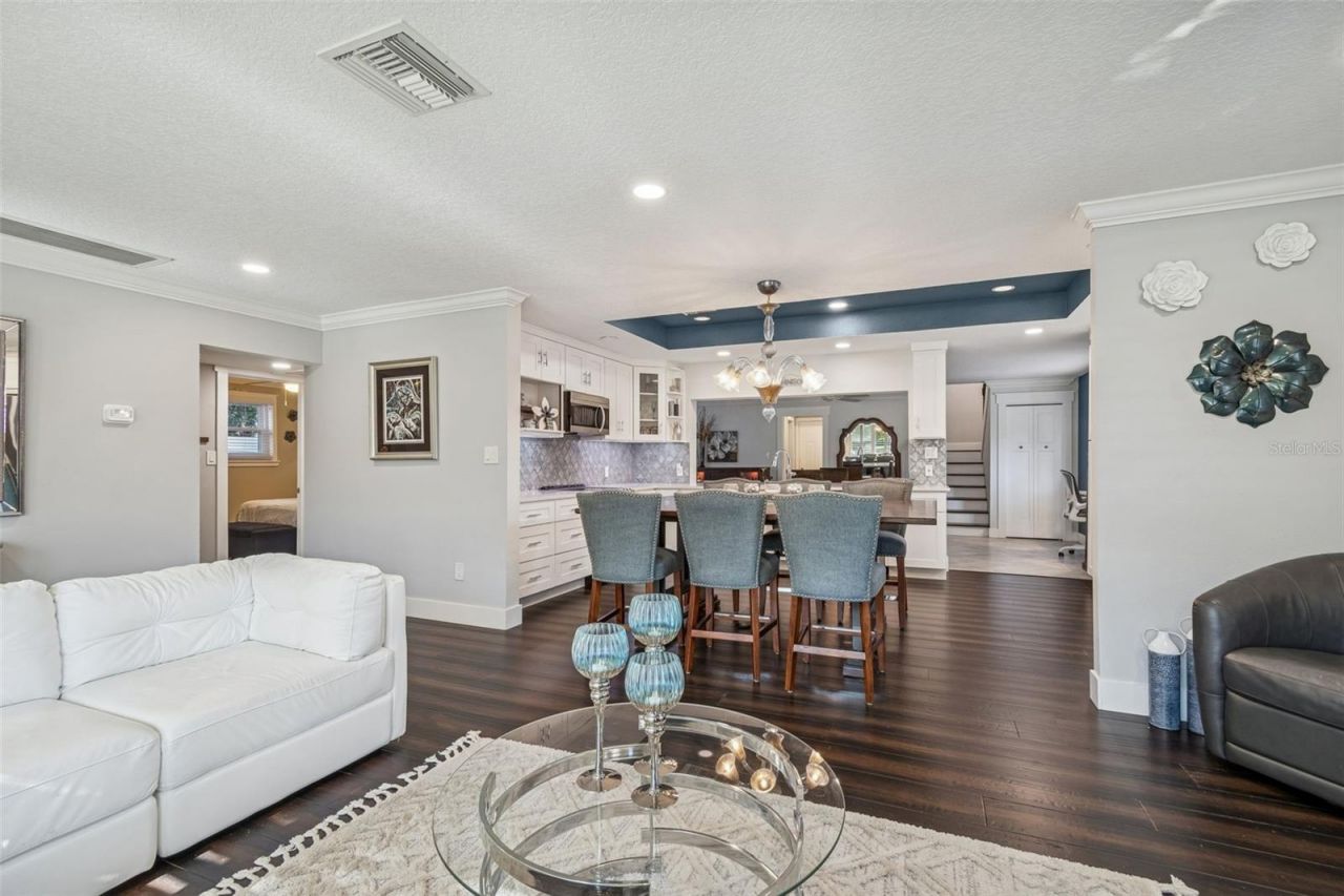 427 Villagrande Avenue S, Saint Petersburg, FL 33707 Photo