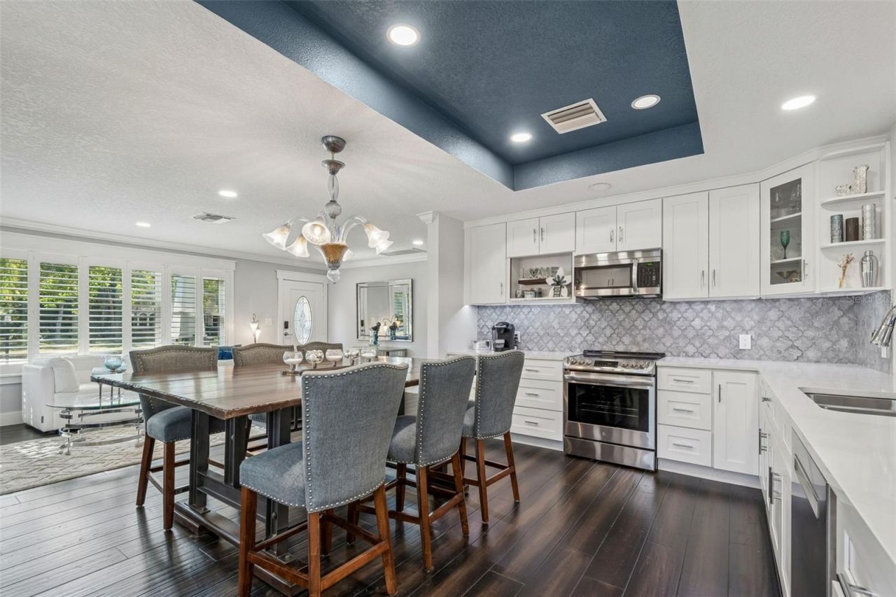 427 Villagrande Avenue S, Saint Petersburg, FL 33707 Photo