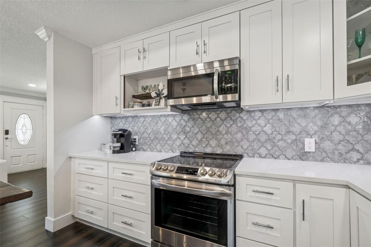 427 Villagrande Avenue S, Saint Petersburg, FL 33707 Photo