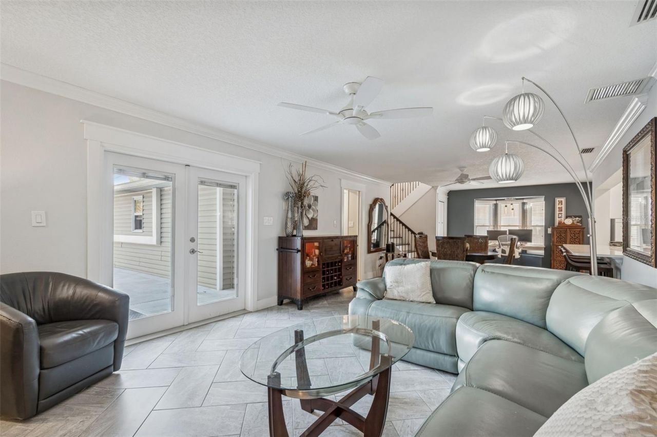 427 Villagrande Avenue S, Saint Petersburg, FL 33707 Photo